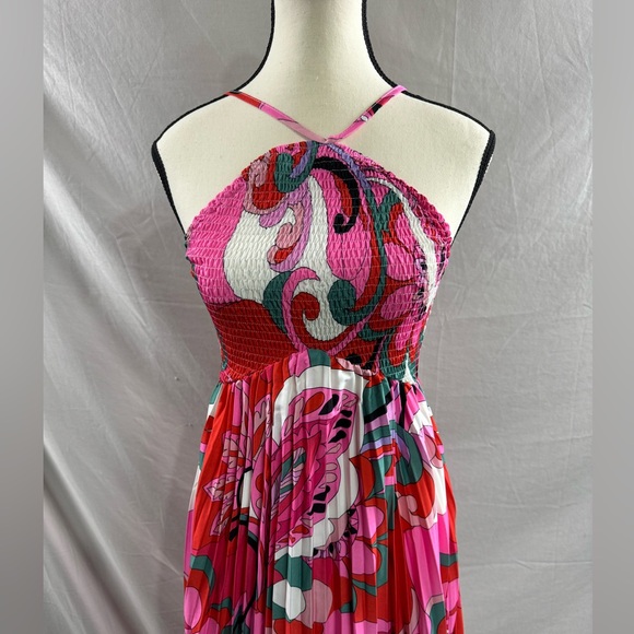 Floral Print Pleated Hem Shirred Halter Neck Dress - Picture 8 of 10